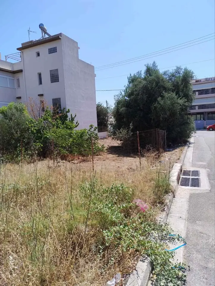 Corner plot for sale in Kamatero — 2/3