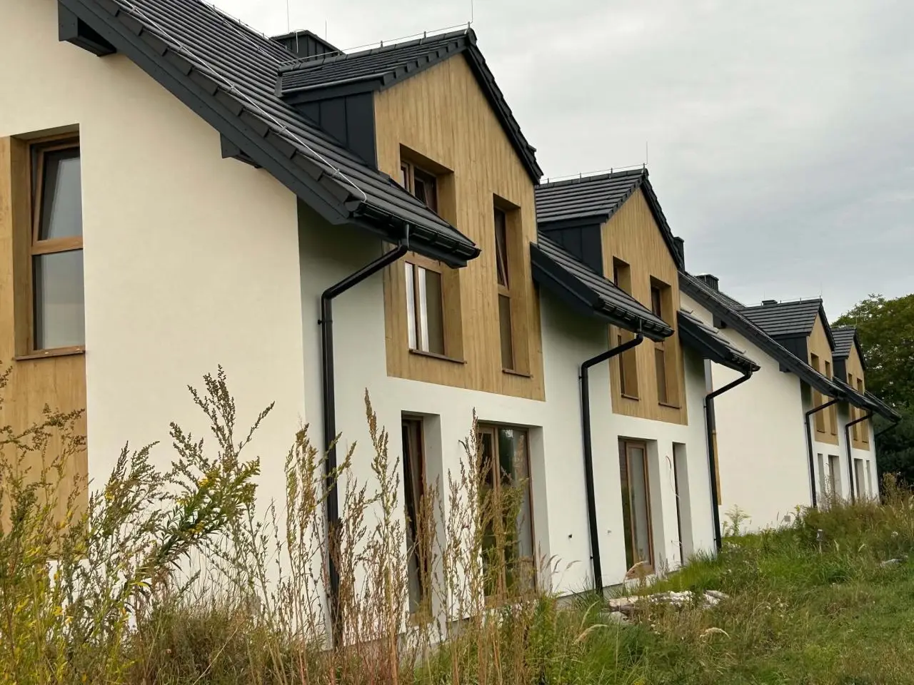 Kraków Nowa Huta, ul. Stary Gościniec Bliźniak do wykończenia - 97 m² - 4 pokoje — 4/10