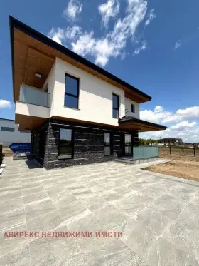 Family house in Komatevo, Plovdiv — 5/8