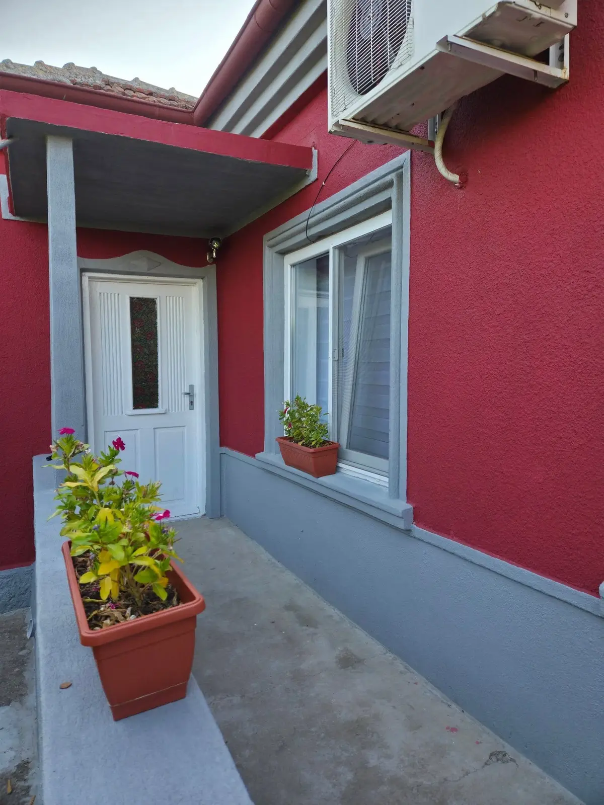 Furnished country house with large garden for sale in Svoboda, Dobrich — 2/9