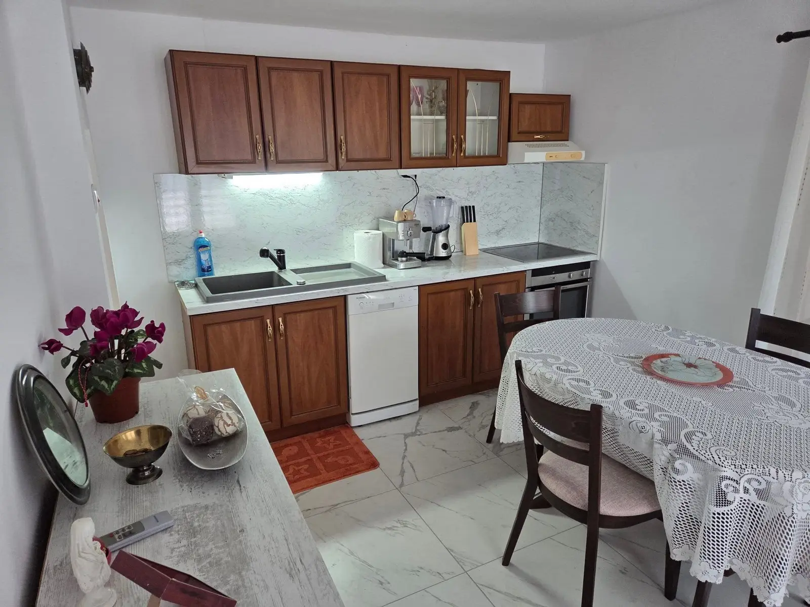 Furnished country house with large garden for sale in Svoboda, Dobrich — 3/9