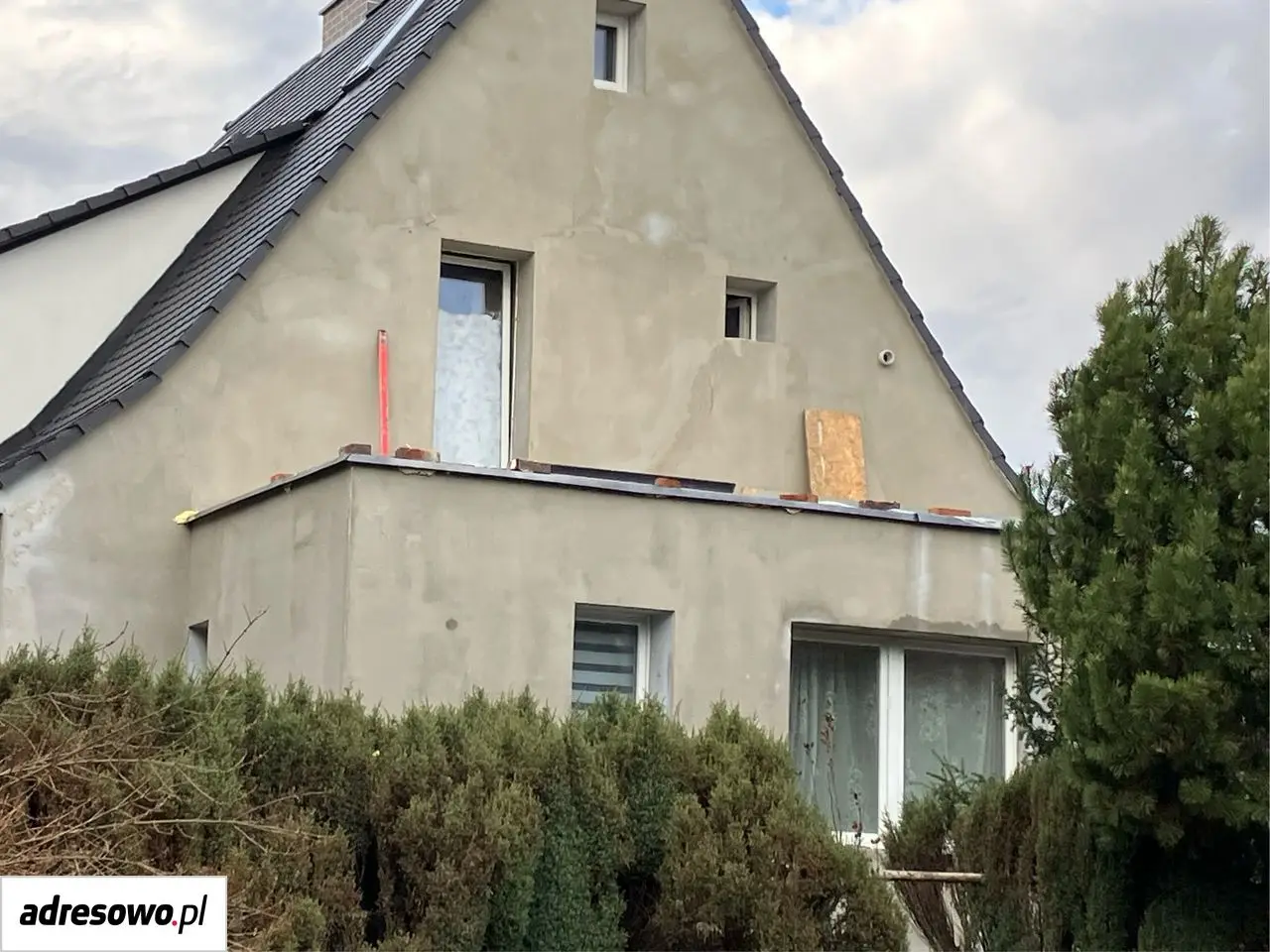 Wrocław Krzyki Dom wolnostojący do remontu - 137 m² - 6 pokoi — 6/10