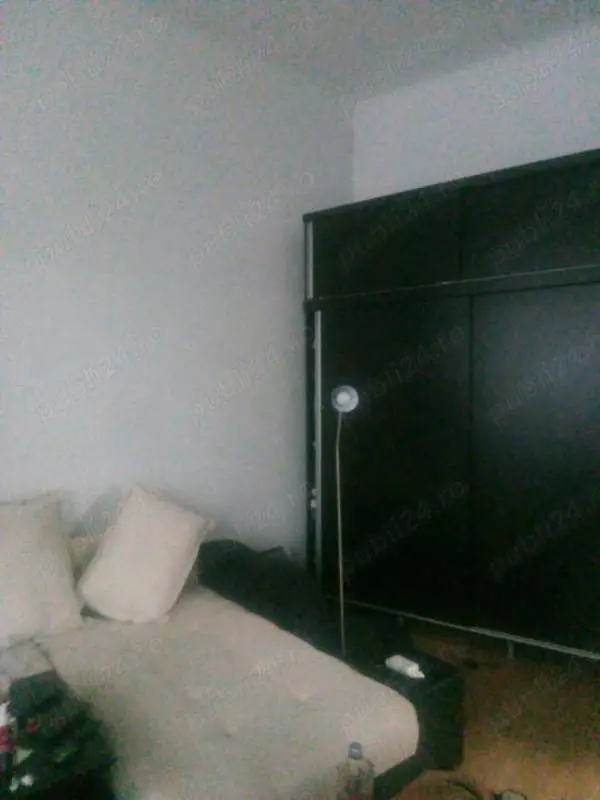 Apartament semidecomandat de vânzare în Bucuresti — 5/6