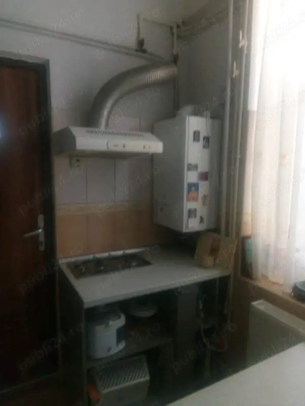 Apartament semidecomandat de vânzare în Bucuresti — 4/6
