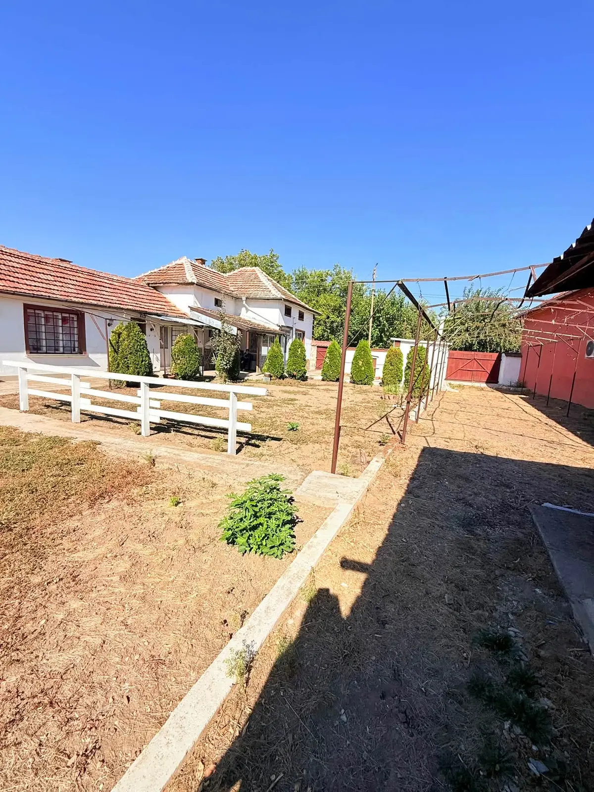 Traditional stone house with mountain views for sale in Thermo — 10/10