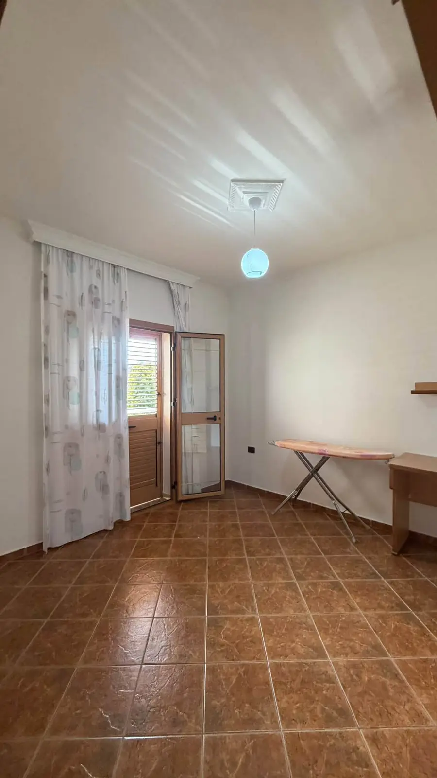 2+1 private house floor for long-term rent near Flag Square, Vlore — 7/8