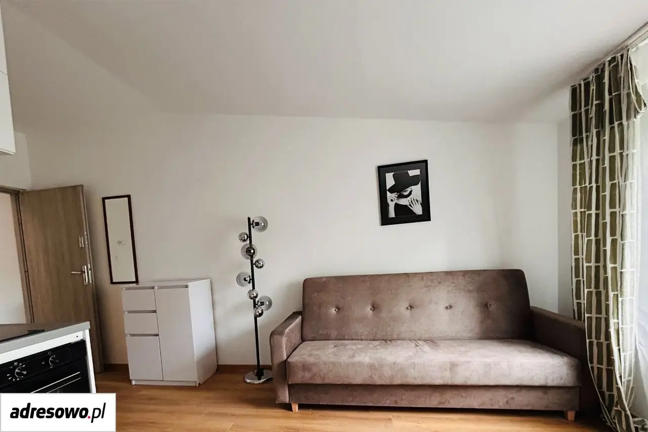 Kraków Jugowice Dom wolnostojący do zamieszkania - 245 m² - 4 pokoje — 7/10