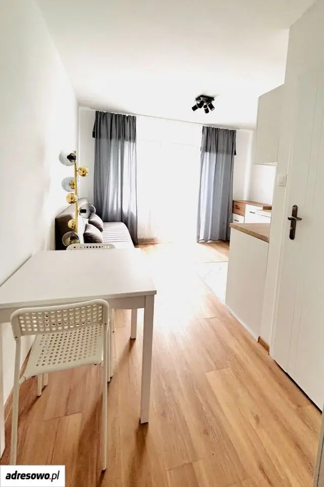 Kraków Jugowice Dom wolnostojący do zamieszkania - 245 m² - 4 pokoje — 6/10