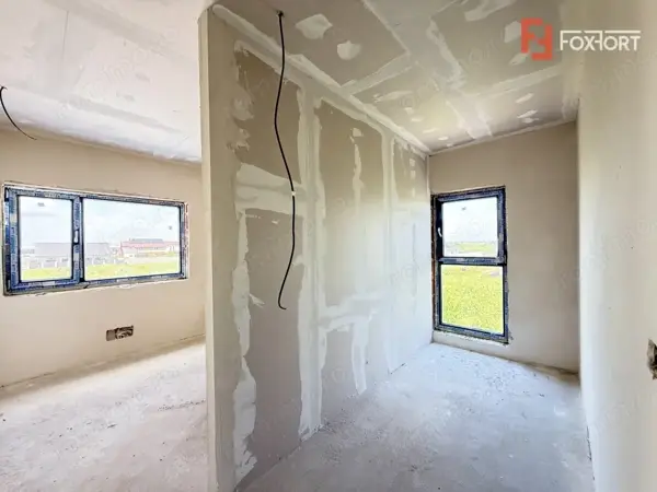 Duplex cu 3 camere si teren de 247 mp de vanzare in localitatea Sacalaz — 9/10