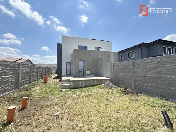Duplex cu 3 camere si teren de 247 mp de vanzare in localitatea Sacalaz — 2/10