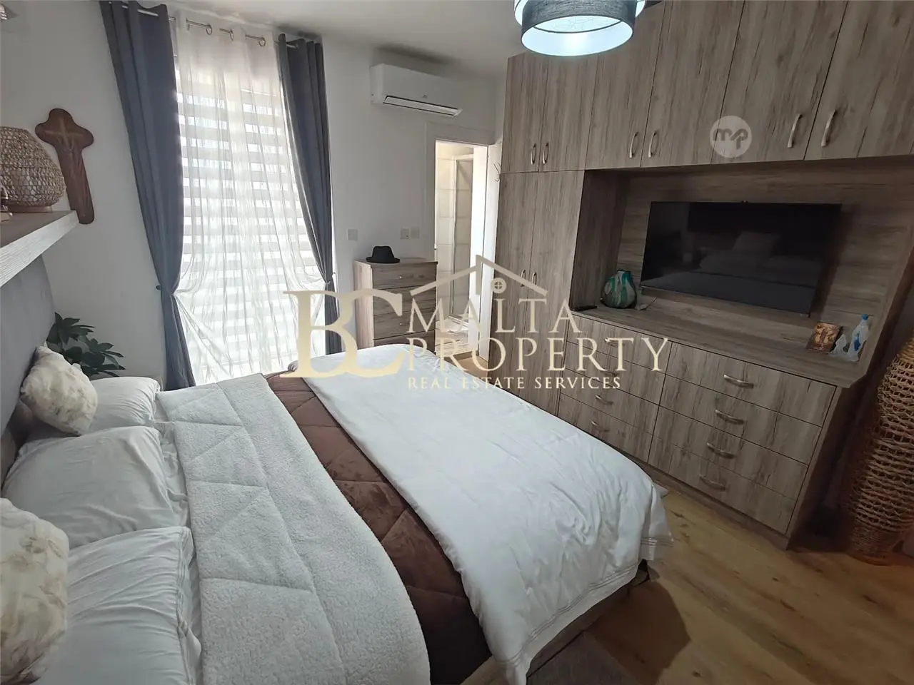 Qormi very nice area first time on the market 3 bedroom / 2bathroom Apartment — 7/10
