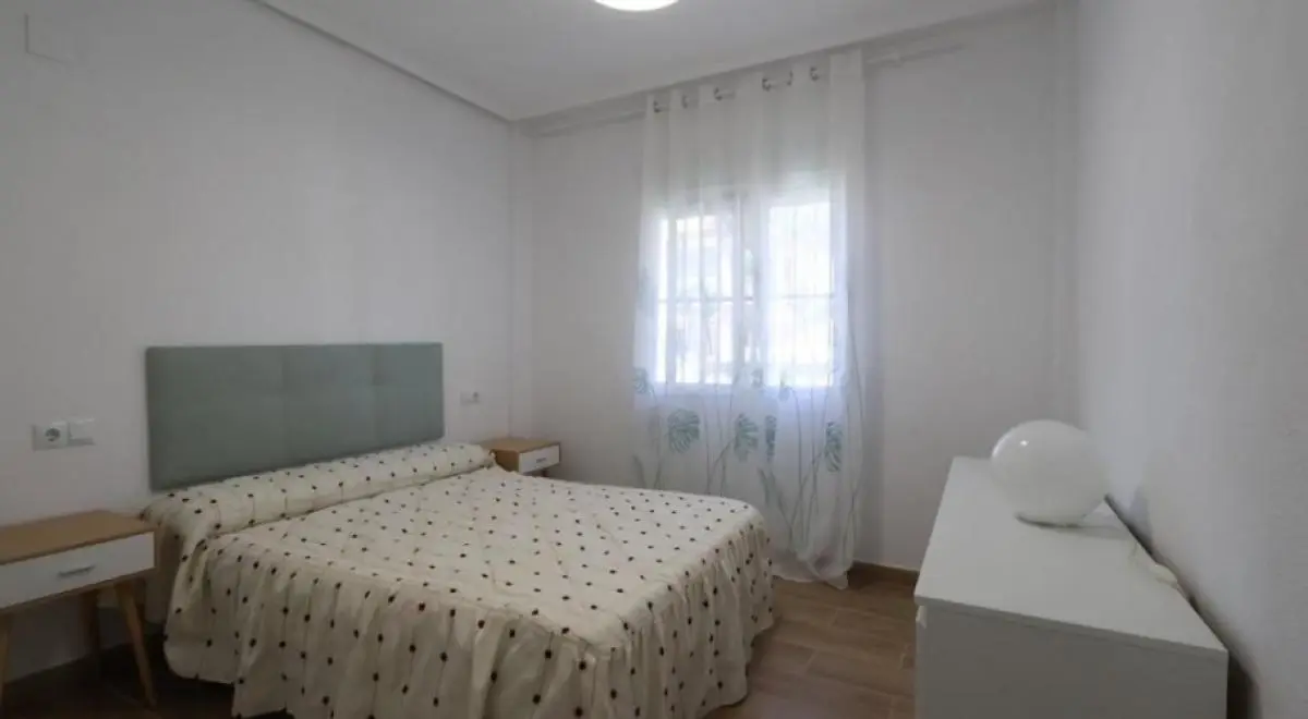 Property in Spain, Bungalow close to the golf in Villamartin, Costa Blanca, Spain — 9/10