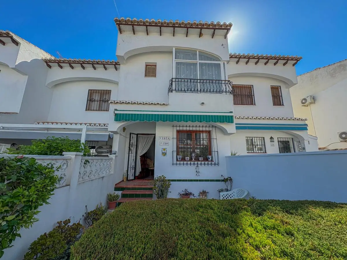 Charming two-storey townhouse for sale in Los Balcones, Torrevieja — Los Balcones, Torrevieja, Alicante, Spain, costa-blanca, إسبانيا