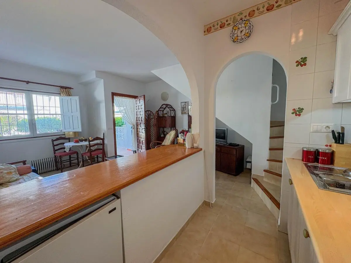 Charming two-storey townhouse for sale in Los Balcones, Torrevieja — 10/10