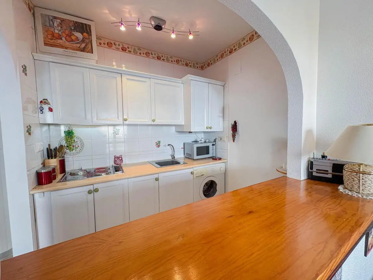 Charming two-storey townhouse for sale in Los Balcones, Torrevieja — 8/10
