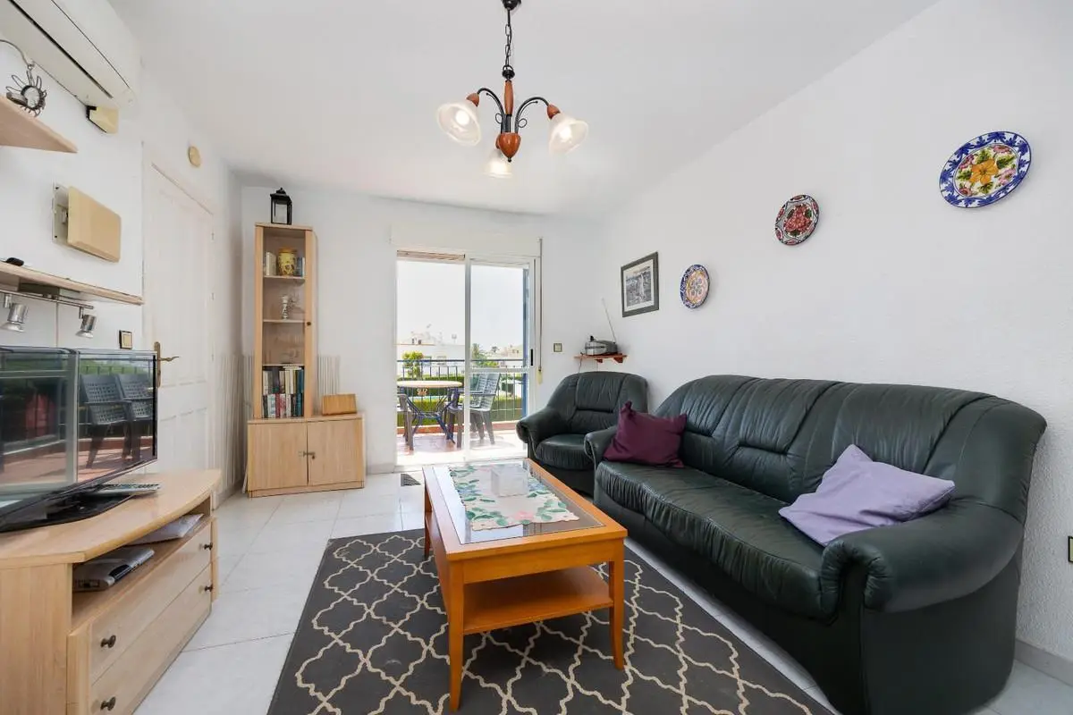 2 Bedroom Bungalow For Sale In Torrevieja — 9/10