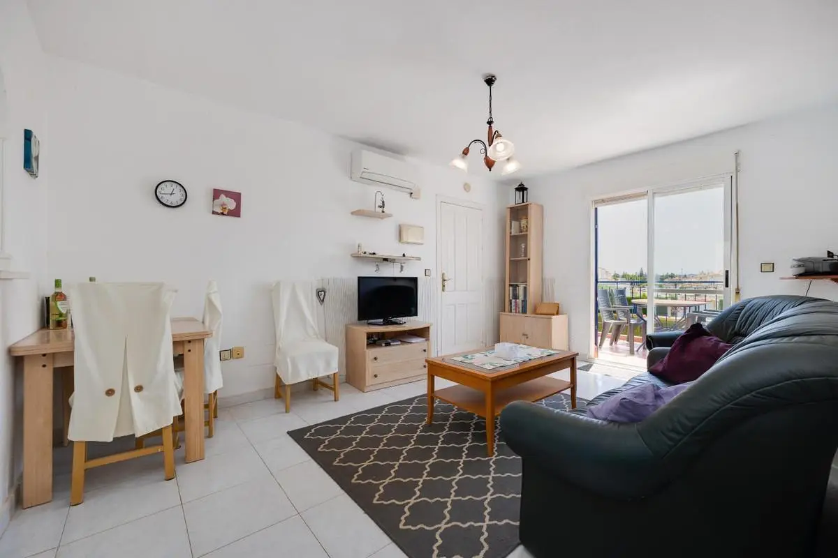 2 Bedroom Bungalow For Sale In Torrevieja — 7/10
