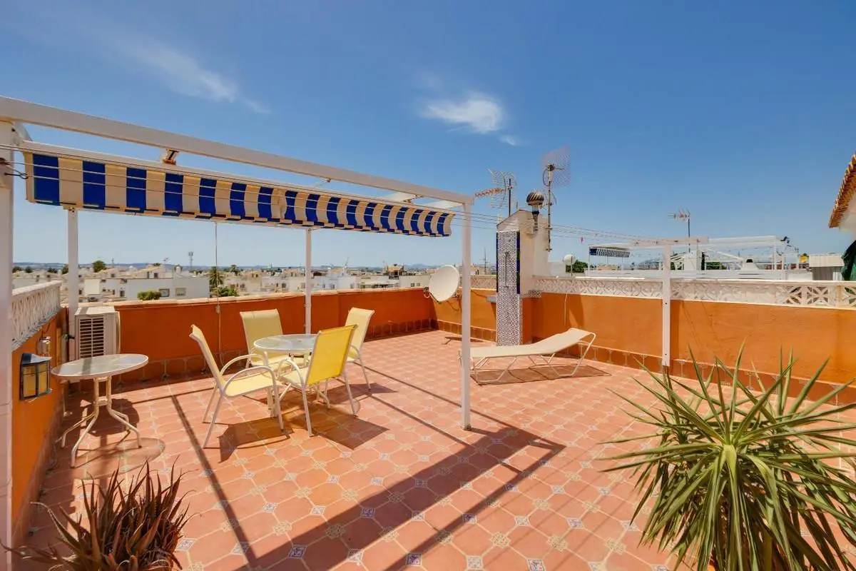 2 Bedroom Bungalow For Sale In Torrevieja — 4/10