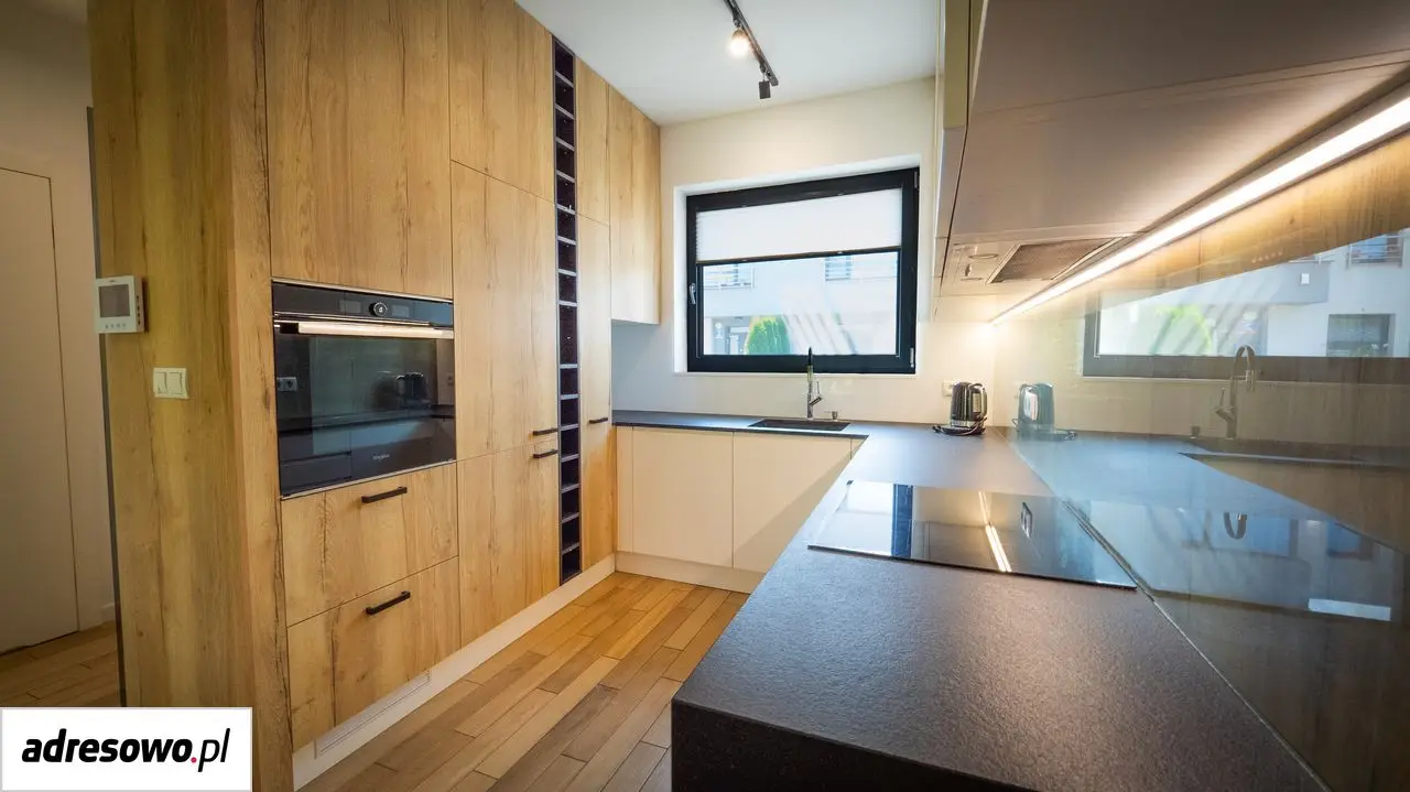 Łódź Bałuty, ul. Henryka Józefa Klimczaka Bliźniak do zamieszkania - 98 m² - 4 pokoje — 8/10