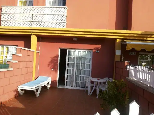 GRAN CANARIA.BUNGALOW IN GREEN SEA. PLAYA DE LAS BURRAS. SAN AGUSTIN. — 3/4