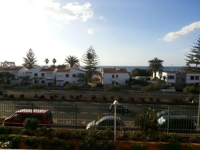 GRAN CANARIA.BUNGALOW IN GREEN SEA. PLAYA DE LAS BURRAS. SAN AGUSTIN. — 4/4