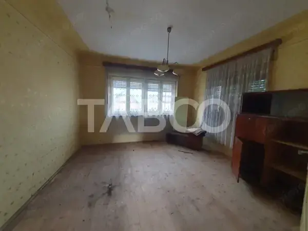 Casa de vanzare in Mandra 140 mp utili curte sura anexe 3 beciuri — 2/8
