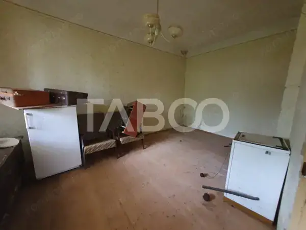 Casa de vanzare in Mandra 140 mp utili curte sura anexe 3 beciuri — 3/8