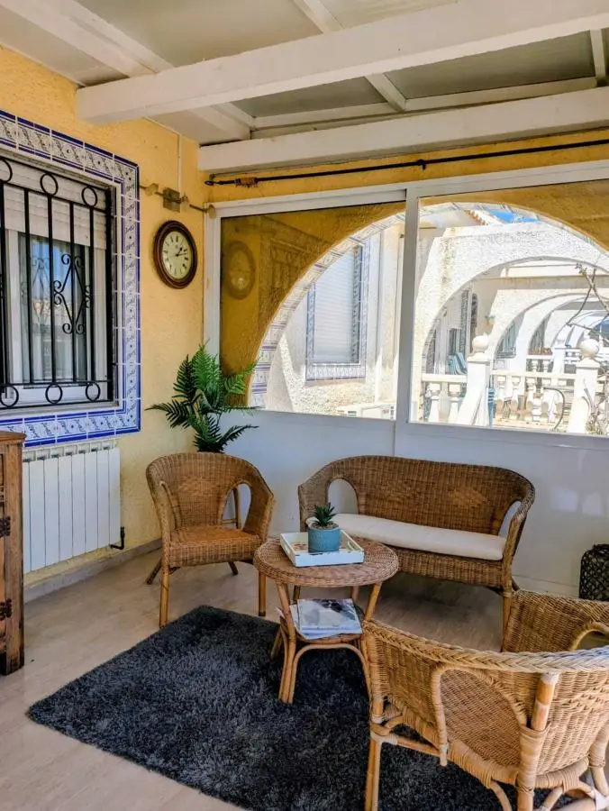 Beautifully Renovated Villa with Stunning Golf & Mountain Views for sale in Camposol — 2/10