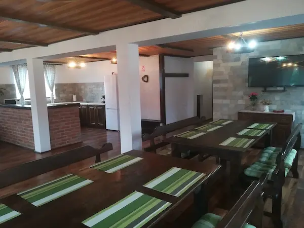 Vând casa( afacere) în Belis — 3/8