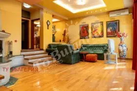 House with guest house in the Old Town, Veliko Tarnovo — 3/10