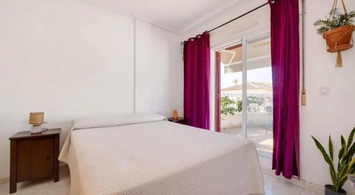 Property in Spain, Chalet in Torrevieja, Costa Blanca, Spain — 6/10