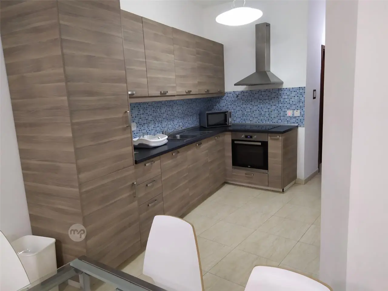 One Double Bedroom Available — 6/6