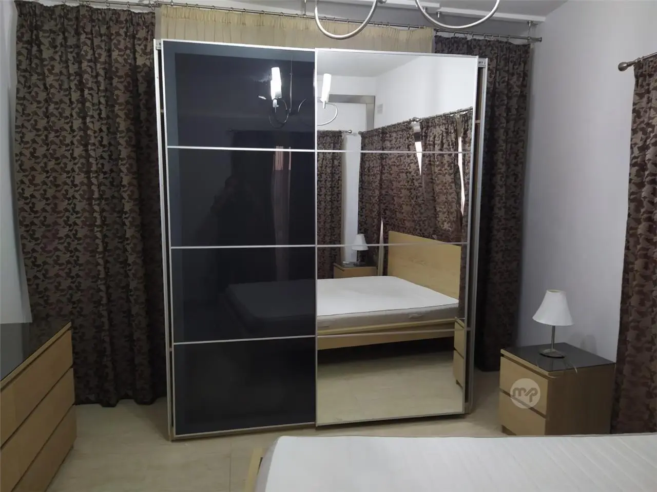 One Double Bedroom Available — 2/6