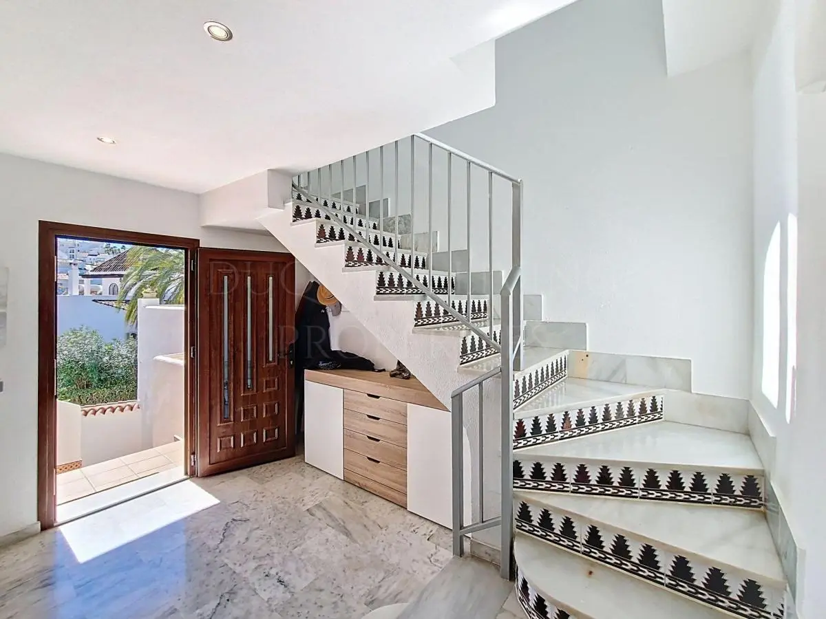 For sale Frontline Golf Townhouse in La Duquesa — 3/10