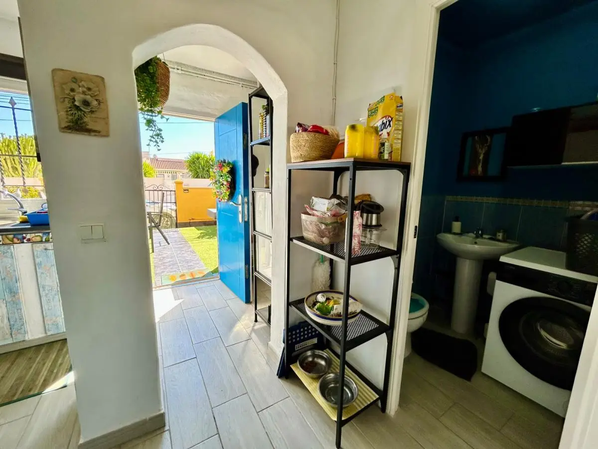 3 Bedroom Town House For Sale In Torrevieja — 7/10