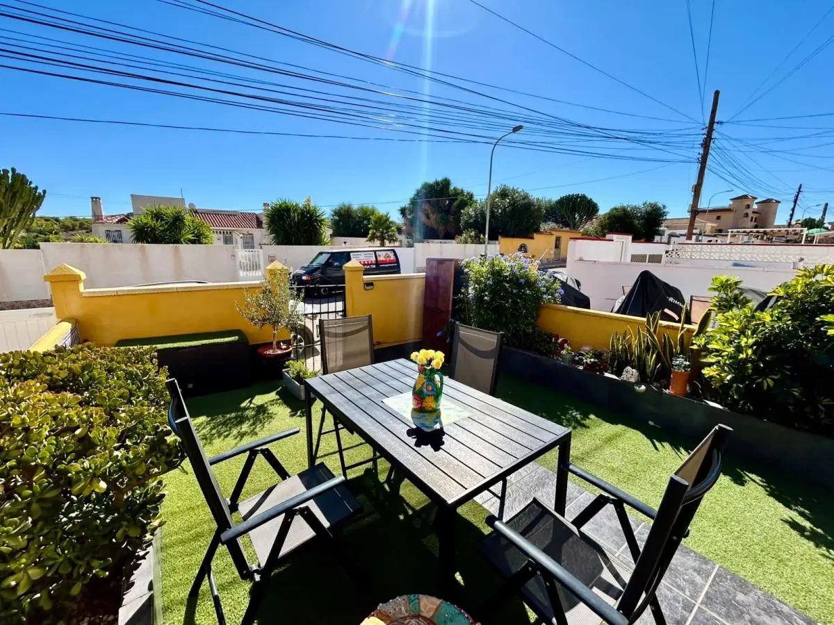 3 Bedroom Town House For Sale In Torrevieja — 5/10