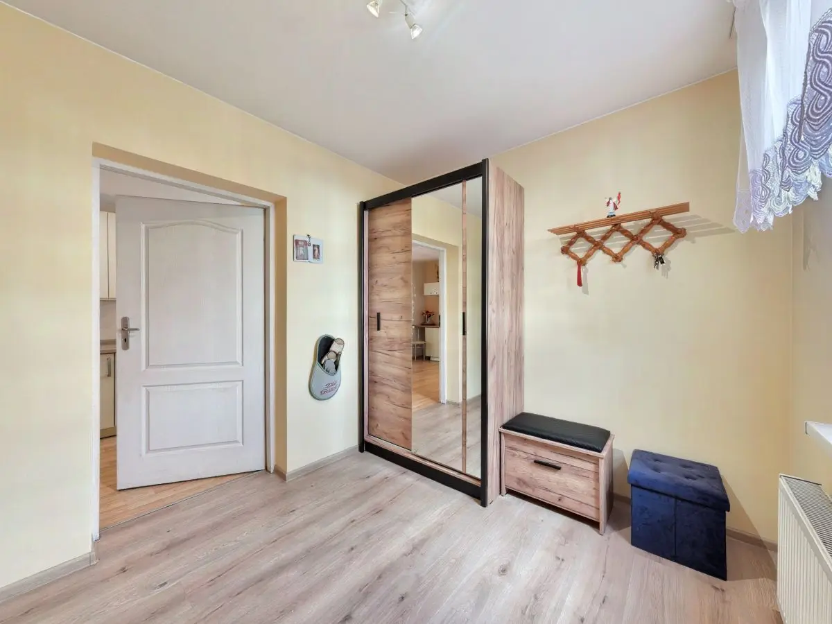 Łódź Górna, ul. Demokratyczna Bliźniak do zamieszkania - 155 m² - 6 pokoi — 4/10
