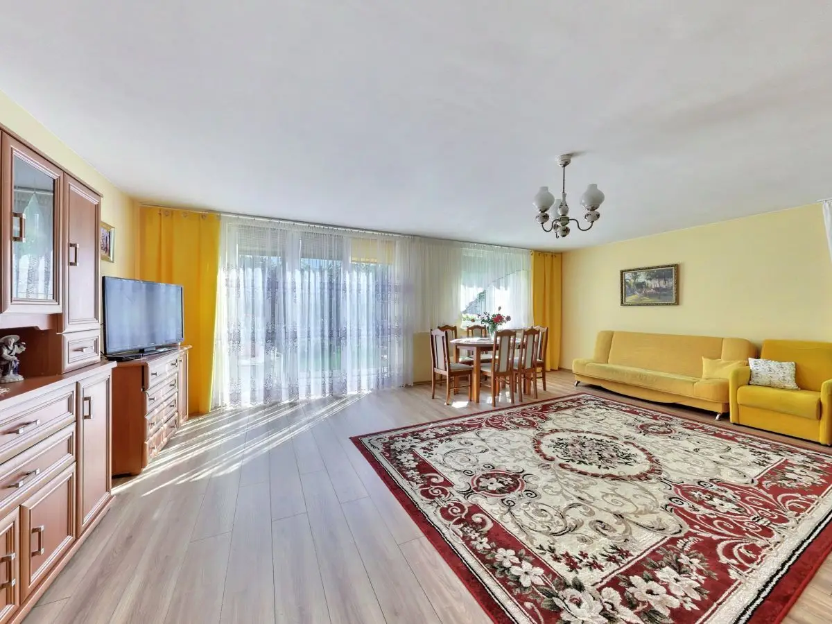 Łódź Górna, ul. Demokratyczna Bliźniak do zamieszkania - 155 m² - 6 pokoi — 9/10