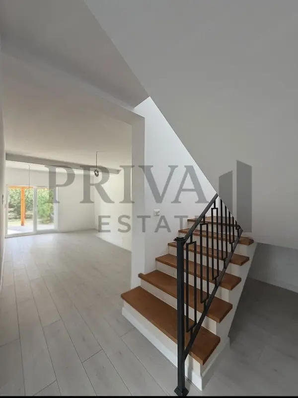 Duplex modern 115 mp utili, 4 camere, dormitor parter. Chisoda — 5/10