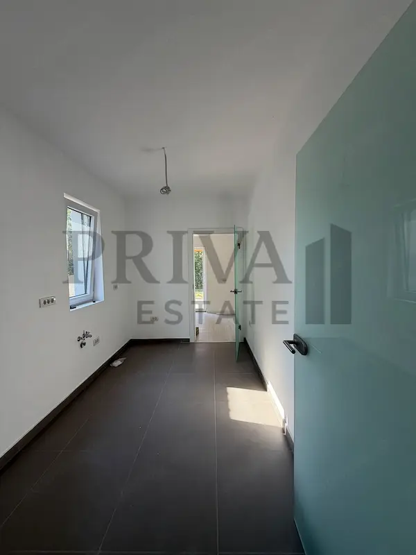 Duplex modern 115 mp utili, 4 camere, dormitor parter. Chisoda — 9/10