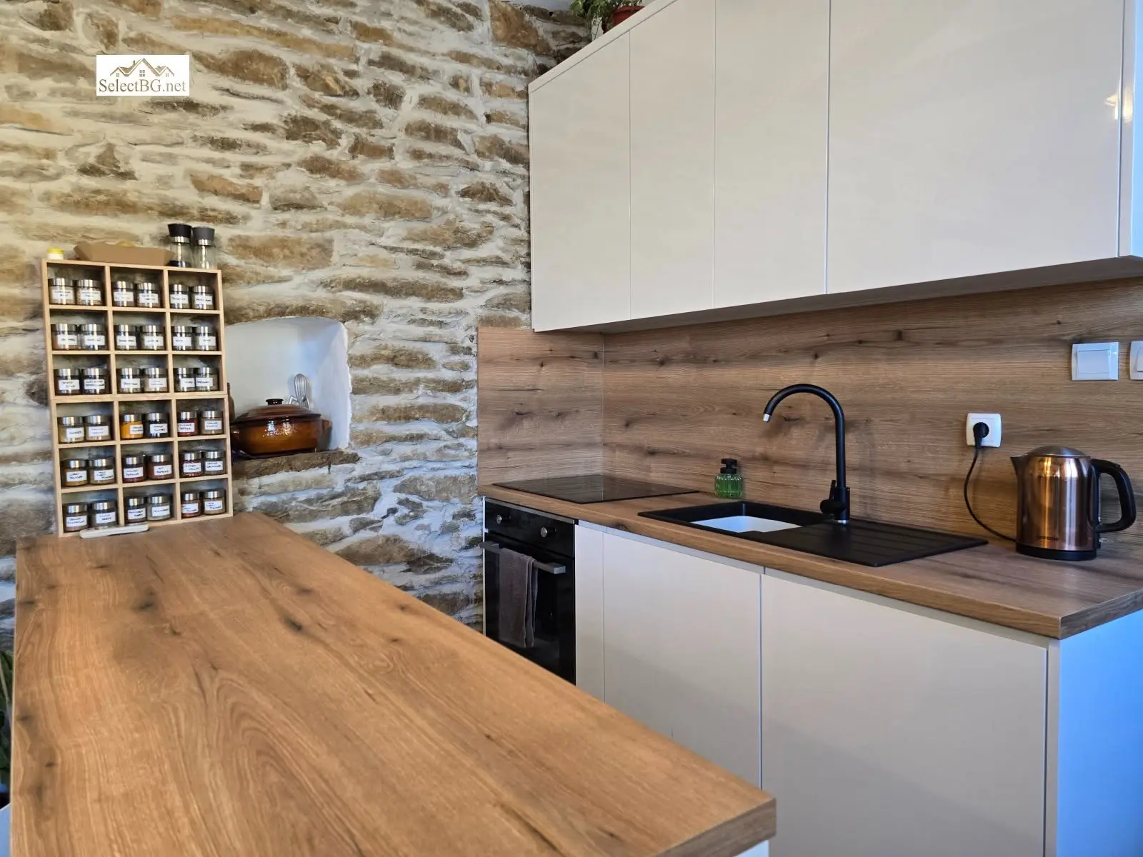 Fully renovated property with pool and mountain views in Gostilitsa — 7/10