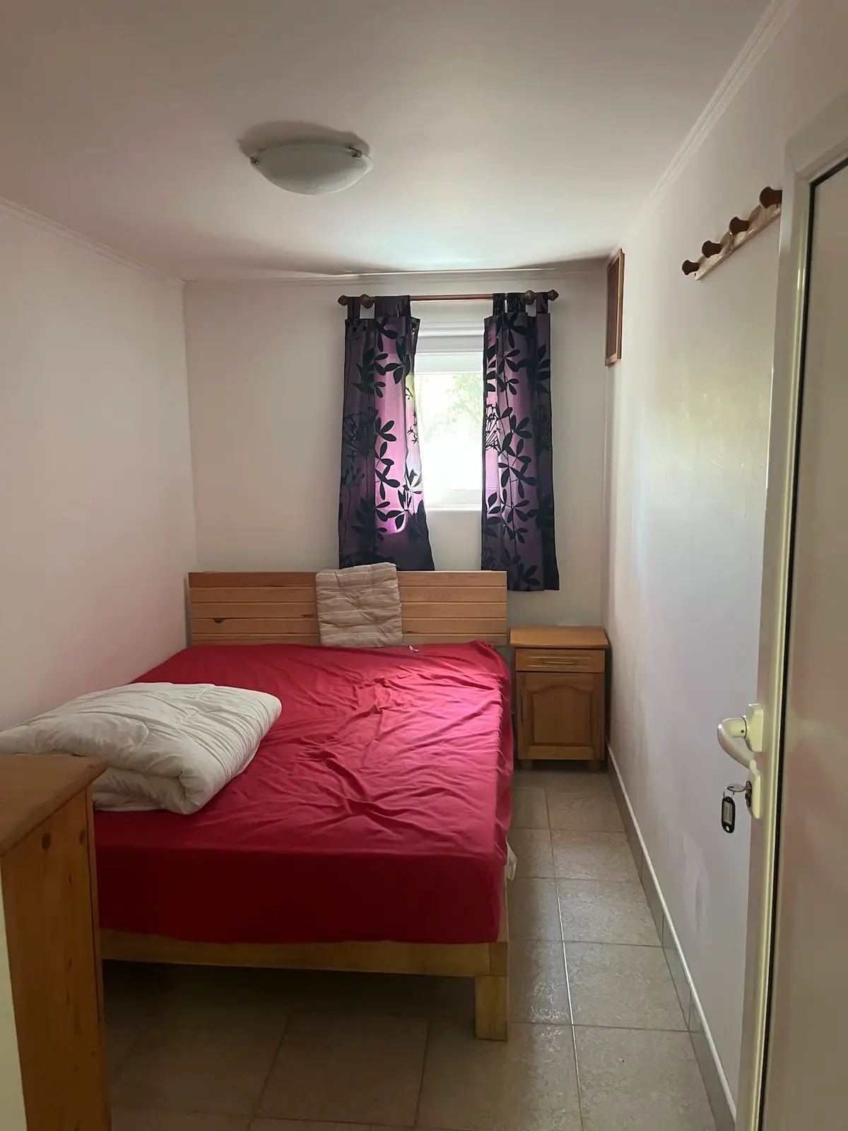 Renovated 3-bedroom house for sale in Dobrich, Yambol — 2/4