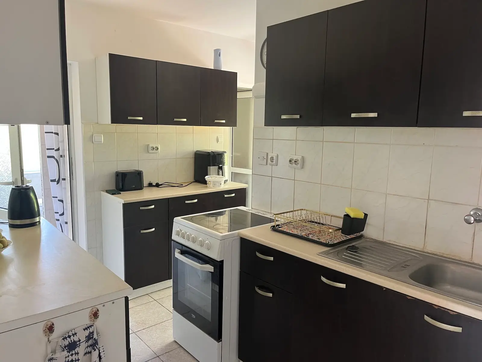 Renovated 3-bedroom house for sale in Dobrich, Yambol — 4/4