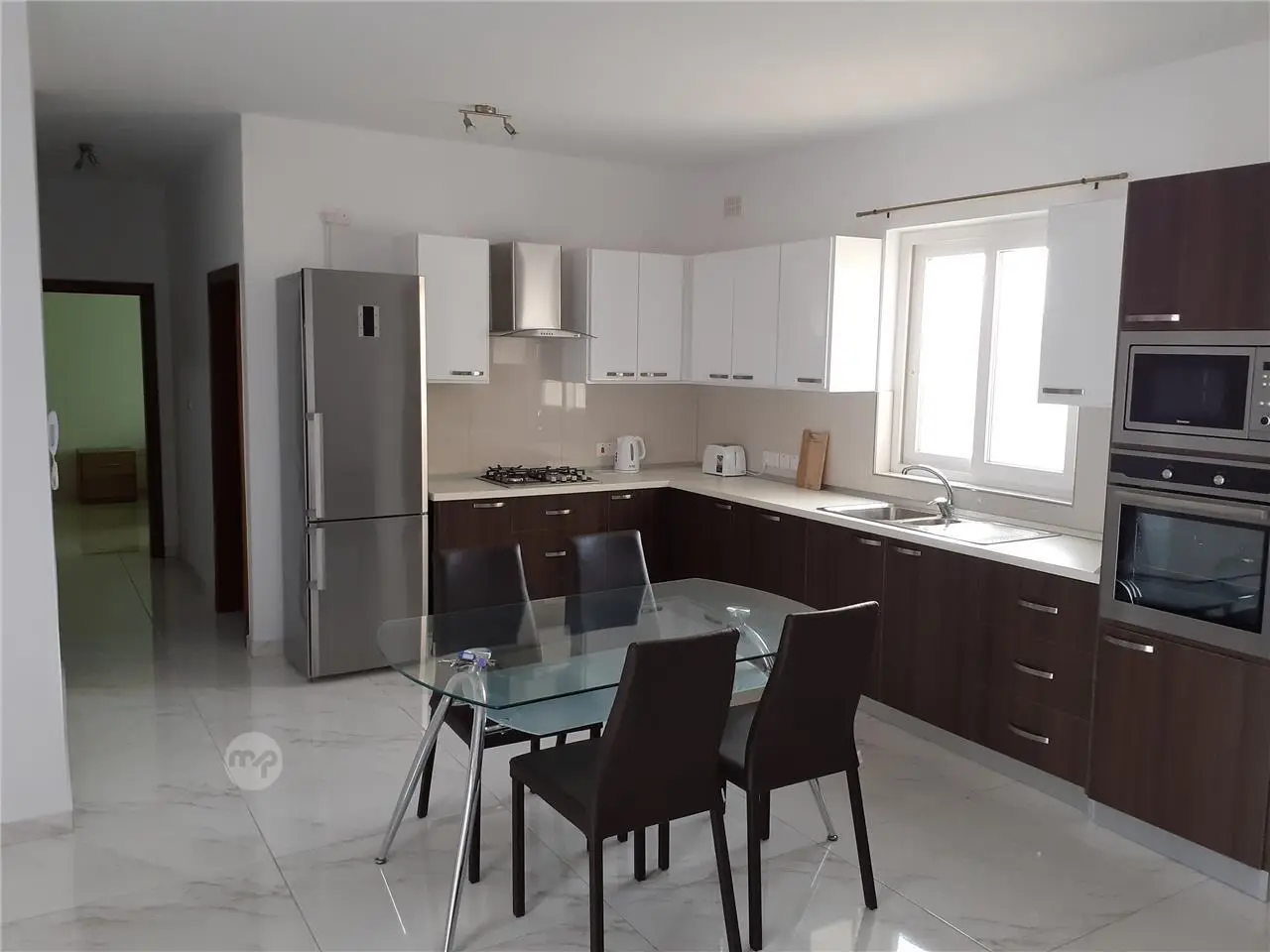 ATTARD 3 BEDROOM PENTHOUSE-WITH VERY GOOD IMPORTED FURNITURE & KITCHEN — Attard, Malta, Malte