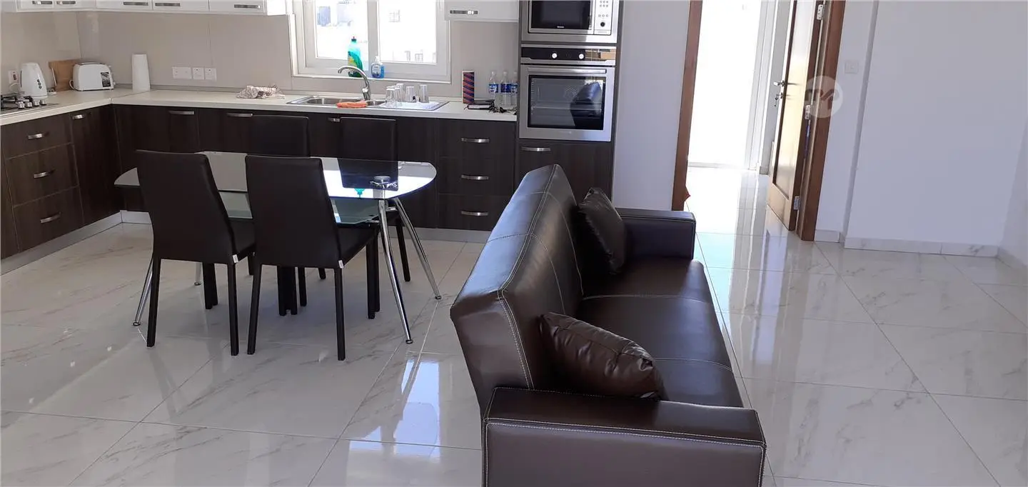 ATTARD 3 BEDROOM PENTHOUSE-WITH VERY GOOD IMPORTED FURNITURE & KITCHEN — 5/8