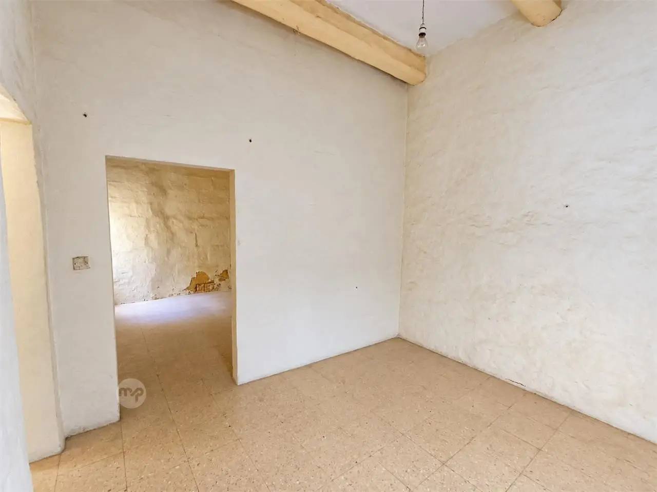 MOSTA – UNCONVERTED TOWNHOUSE WITH PERMITS IN HAND — 8/10