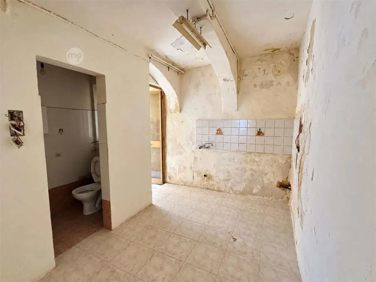 MOSTA – UNCONVERTED TOWNHOUSE WITH PERMITS IN HAND — 3/10