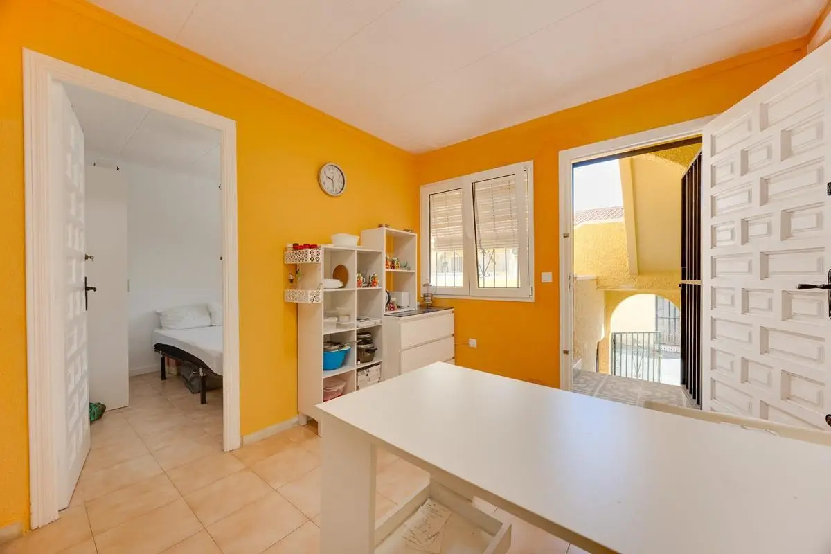 2 Bedroom Town House For Sale In San Fulgencio — 10/10