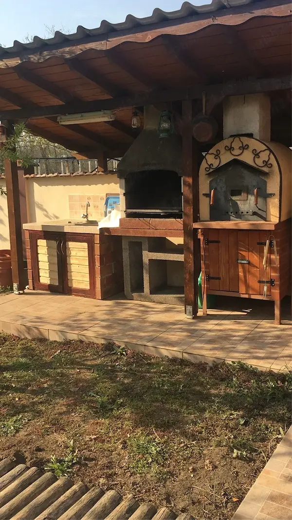 Casa de vanzare , cu spati mari frumos amenajate ! — 7/10