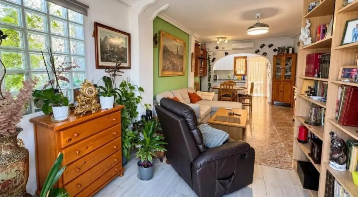 Property in Spain, Bungalow in Guardamar del Segura, Costa Blanca, Spain — 7/10